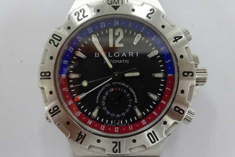 ディアゴノ プロフェッショナル GMT 自動巻